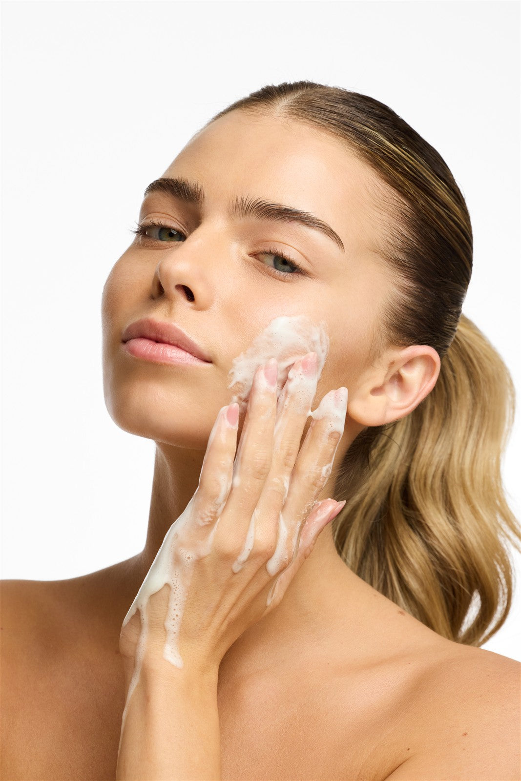 Christina Rose de Mer — peeling koralowy i terapia post-acne / pigmentacji